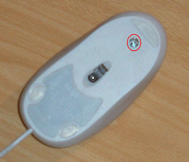 Logitech Optical Mouse (vue de dessous)